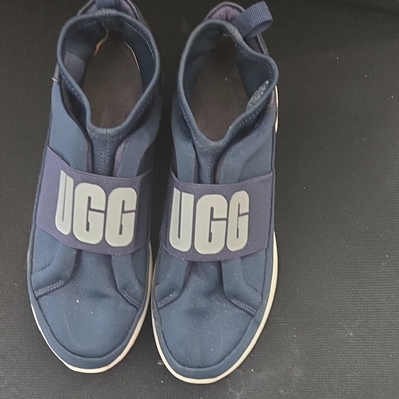 UGG Kids Navy Blue Slip-On Sneakers - Picture 1 of 2